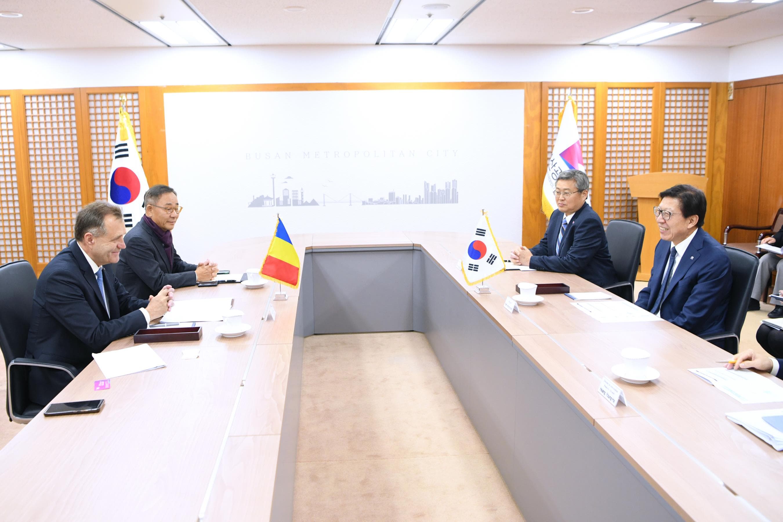 Busan and Romania's Constanța Explore Sister City Partnership